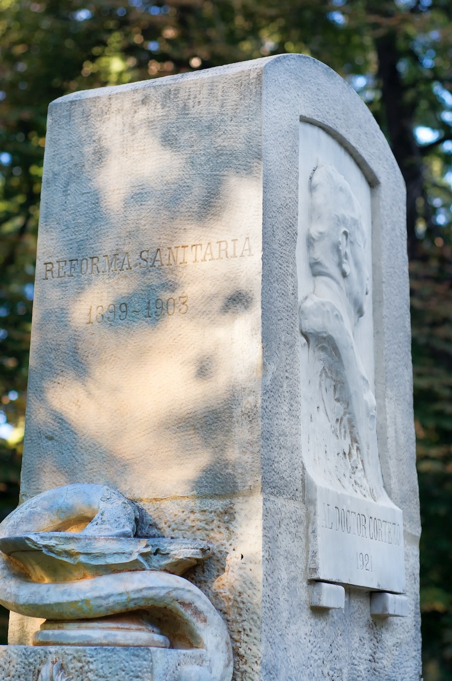 MM08264_AD0799_Doctor Cortezo_003