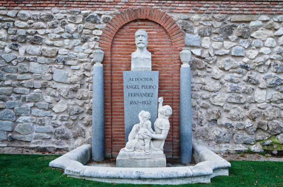 MM08303_AD254_Doctor Angel Pulido Fernandez_001